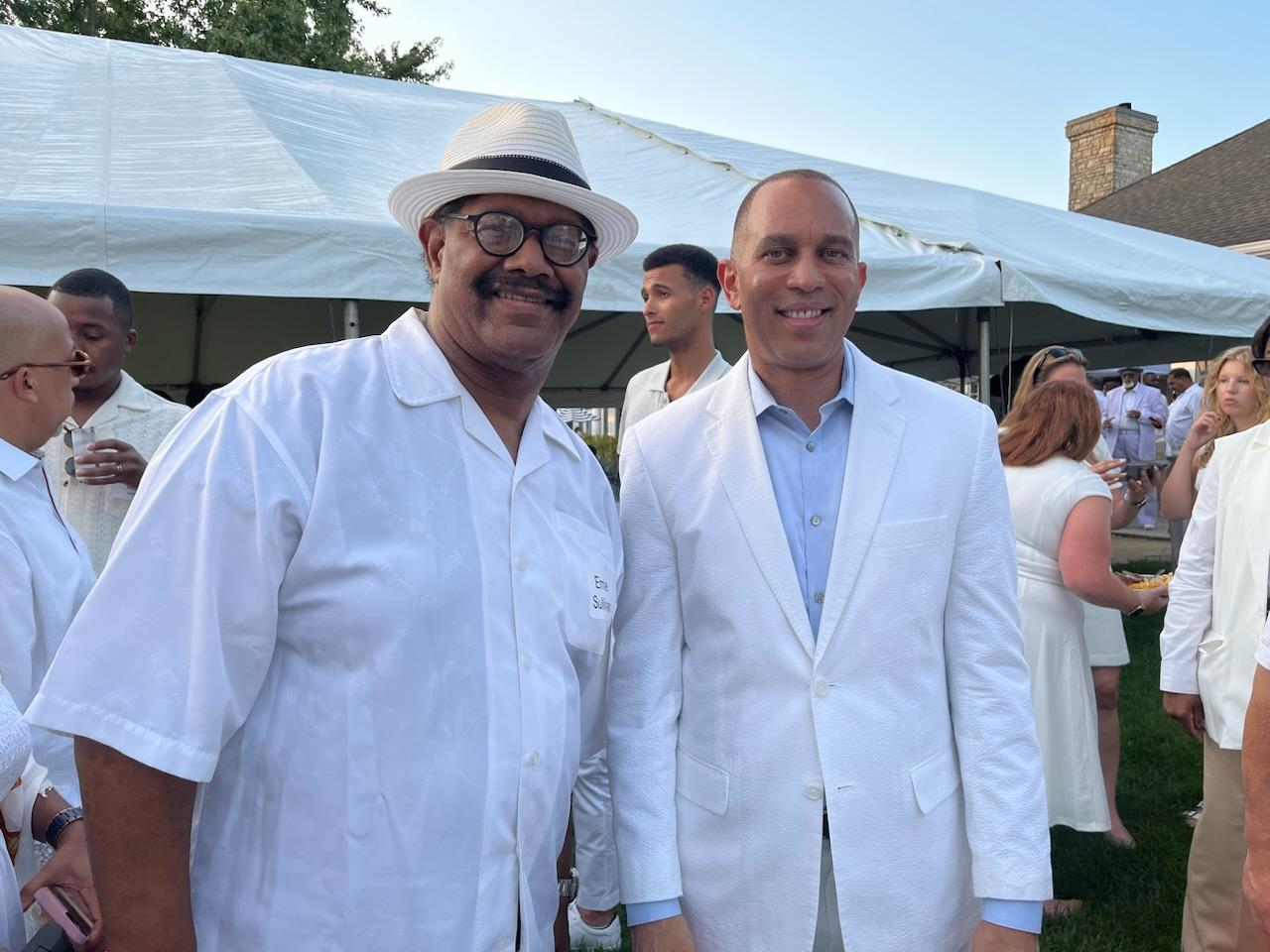 Ernie Sullivan with Hakeem Jeffries, August 2023